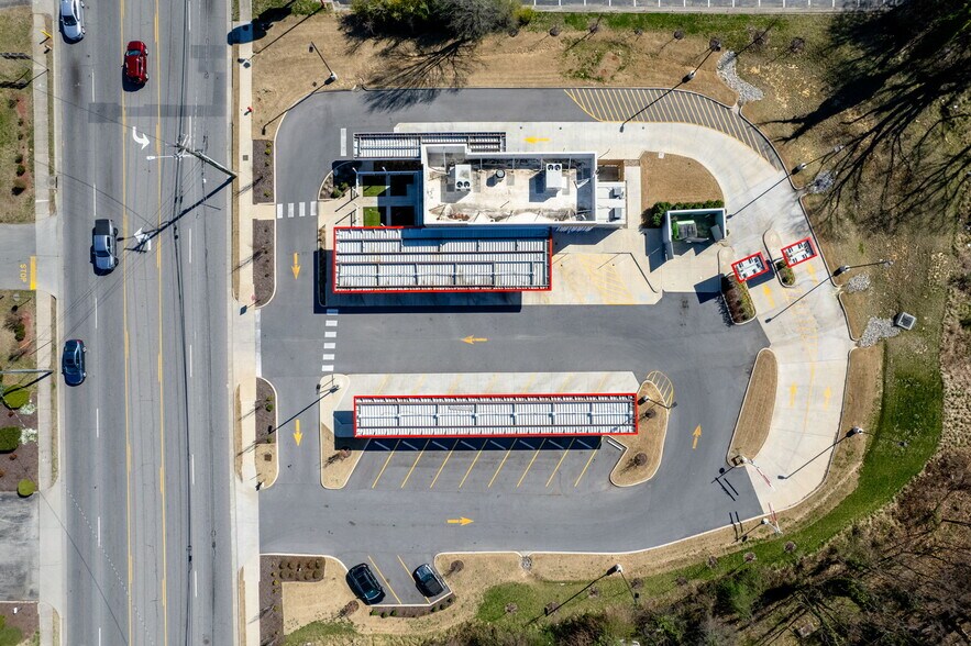 More Photos Of 1968 W Main St, Salem Fast Food For Lease