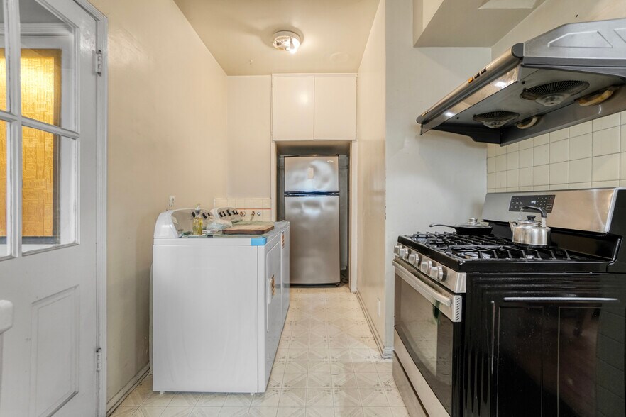 More Photos Of 728 S Genesee Ave, Los Angeles Apartments For Sale