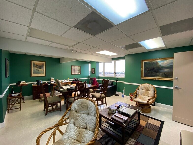 More Photos Of 1111 12th St, Key West Medical For Lease