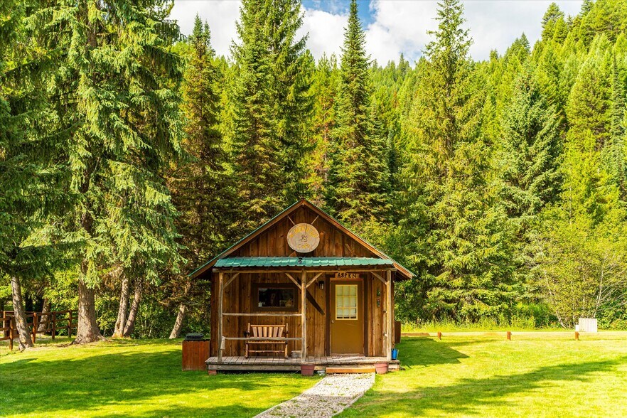 More Photos Of 7000 Graves Creek Rd, Lolo Bar For Sale