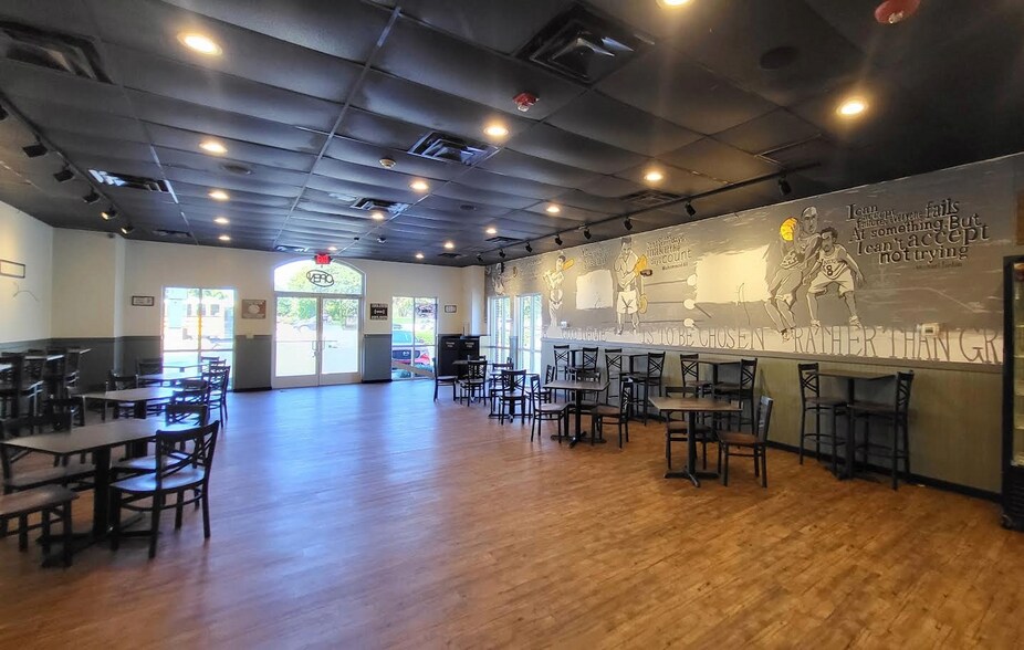 More Photos Of 1054 E Butler Rd, Greenville Storefront Retail Office For Lease