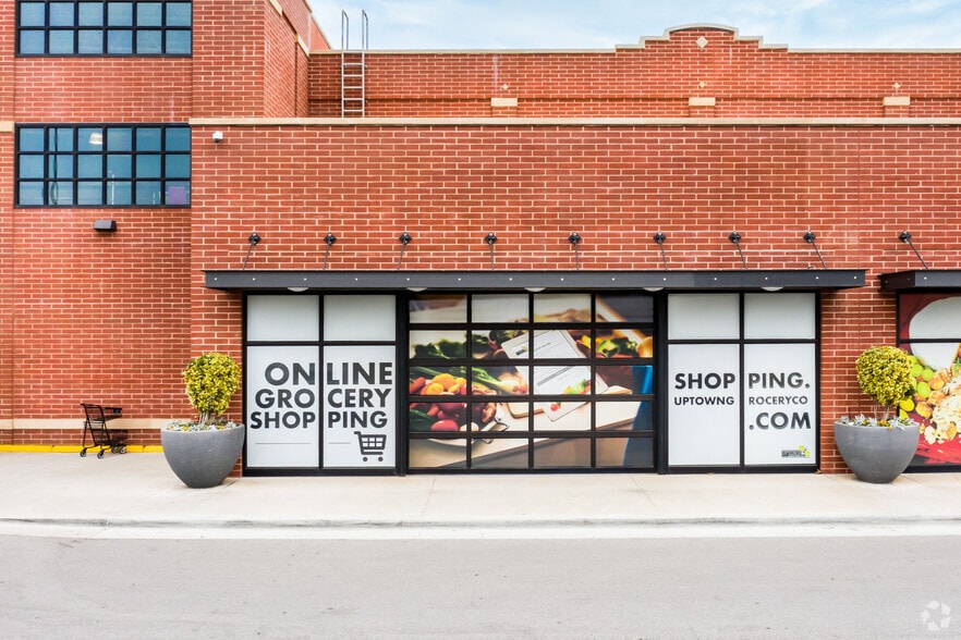 More Photos Of 9515 N May Ave, Oklahoma City General Retail For Lease