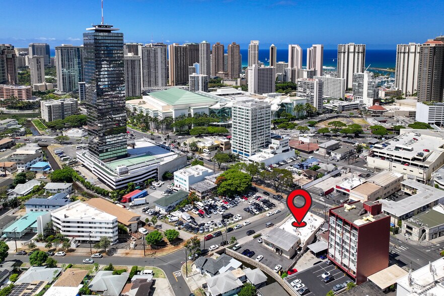 More Photos Of 1694 Kalakaua Ave, Honolulu Freestanding For Sale