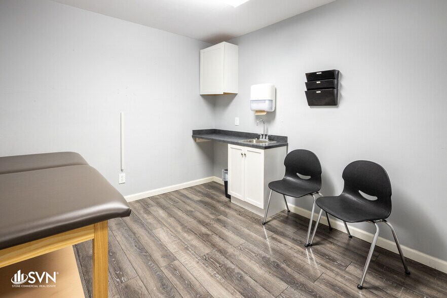 More Photos Of 1606 US Highway 27 N, Cynthiana Office For Sale