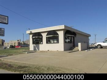 Primary Photo Of , Ponca City General Retail For Sale