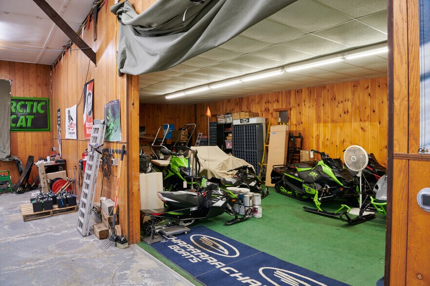 More Photos Of 1881 Pilot Knob Rd, Kattskill Bay Marina For Sale