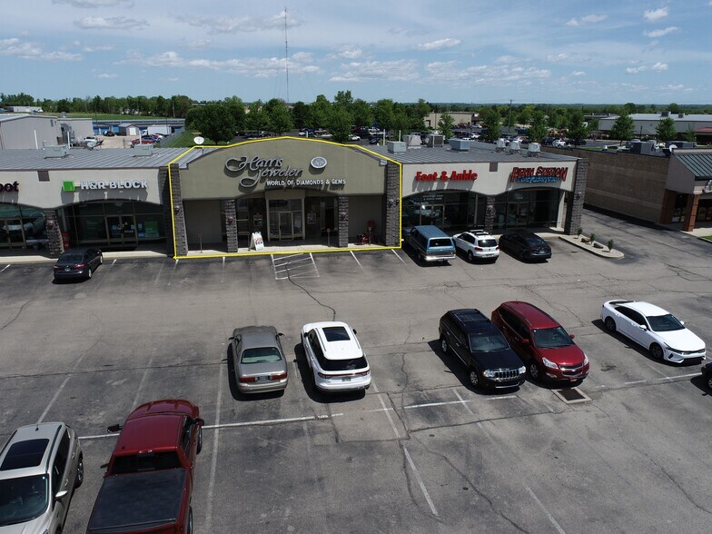 More Photos Of 2331-2355 W Main St, Troy Storefront For Lease