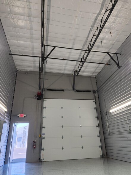 More Photos Of 31606 N Cave Creek Rd, Cave Creek Self Storage For Sale