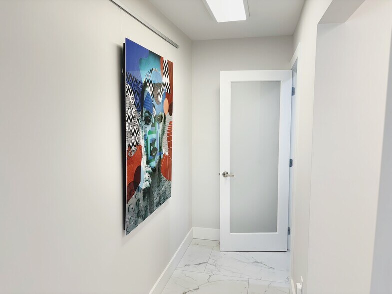 More Photos Of 301 SW 7th St, Fort Lauderdale Office For Sale