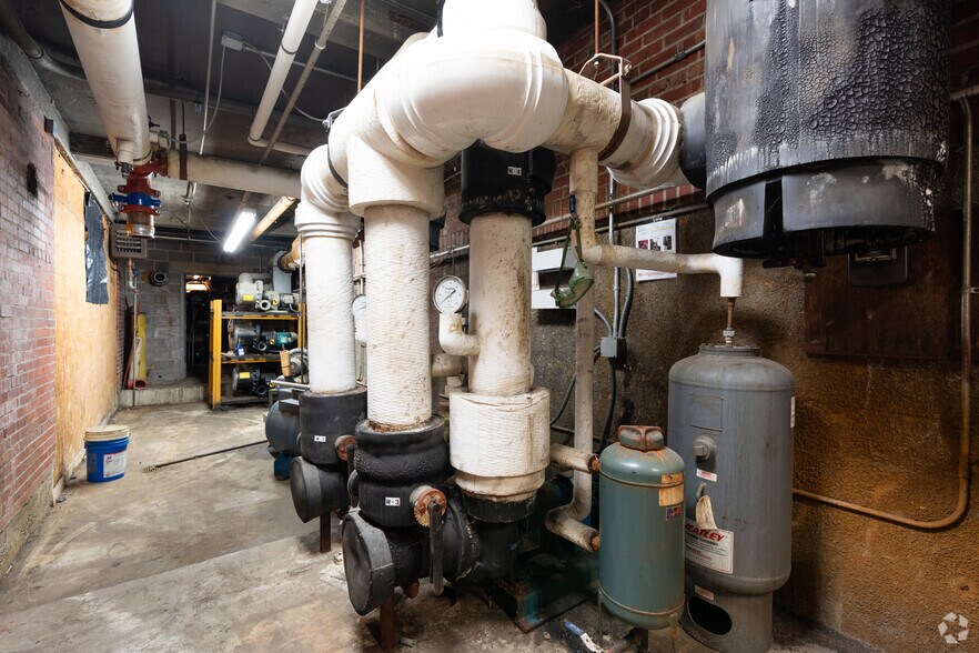 More Photos Of 1502 Beeler St, New Albany Manufacturing For Sale