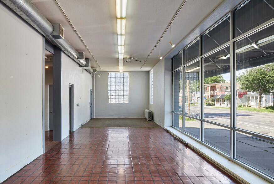 More Photos Of 2720-2728 S Lyndale Ave, Minneapolis Freestanding For Lease