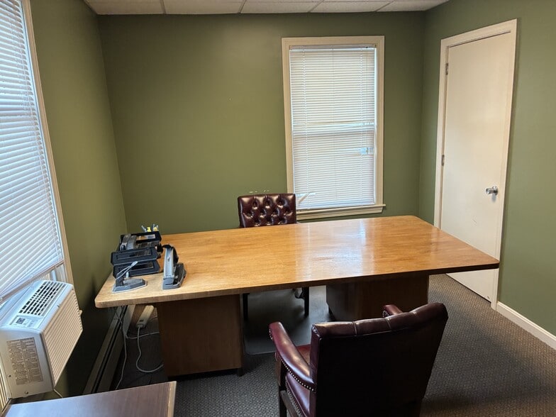 More Photos Of 4 Lancaster Ter, Worcester Office For Sale