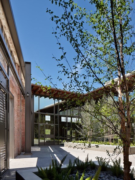 More Photos Of 203 E Jones Ave, San Antonio Office For Lease