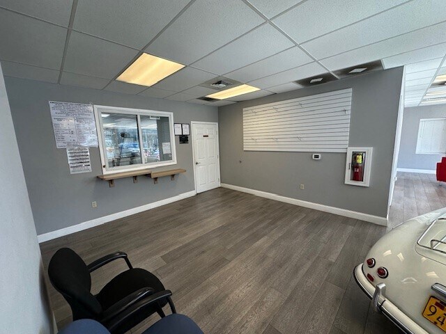 More Photos Of 1537 Bridge St, New Cumberland Auto Dealership For Sale