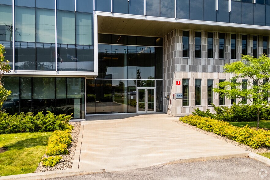 More Photos Of 2600 Boul Alfred-Nobel, Montréal Office For Lease