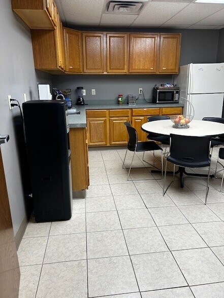 More Photos Of 6931 S 66th East Ave, Tulsa Unknown For Lease