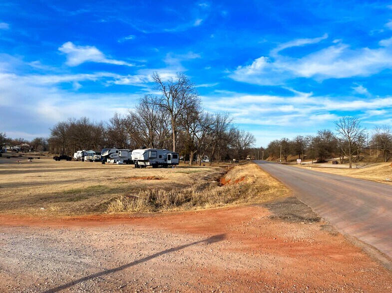 More Photos Of 571 S Main St, Luther Trailer Camper Park For Sale