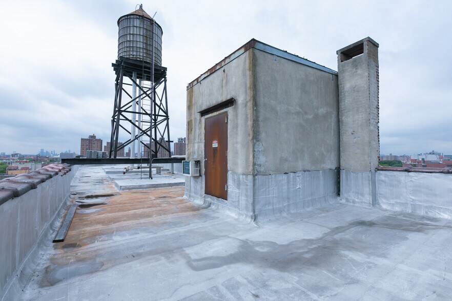 More Photos Of 368 E 148th St, Bronx Medical For Sale