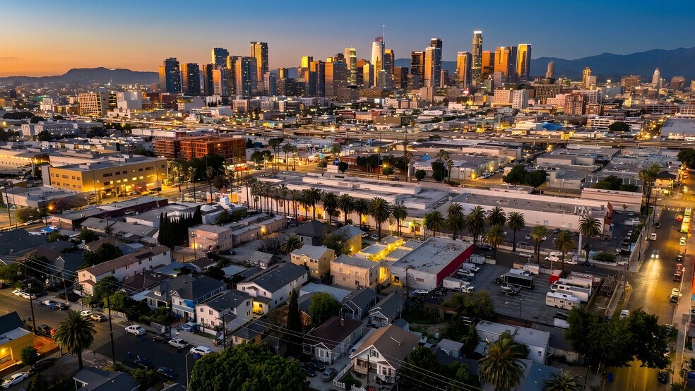 More Photos Of 515 E 21st St, Los Angeles Apartments For Sale