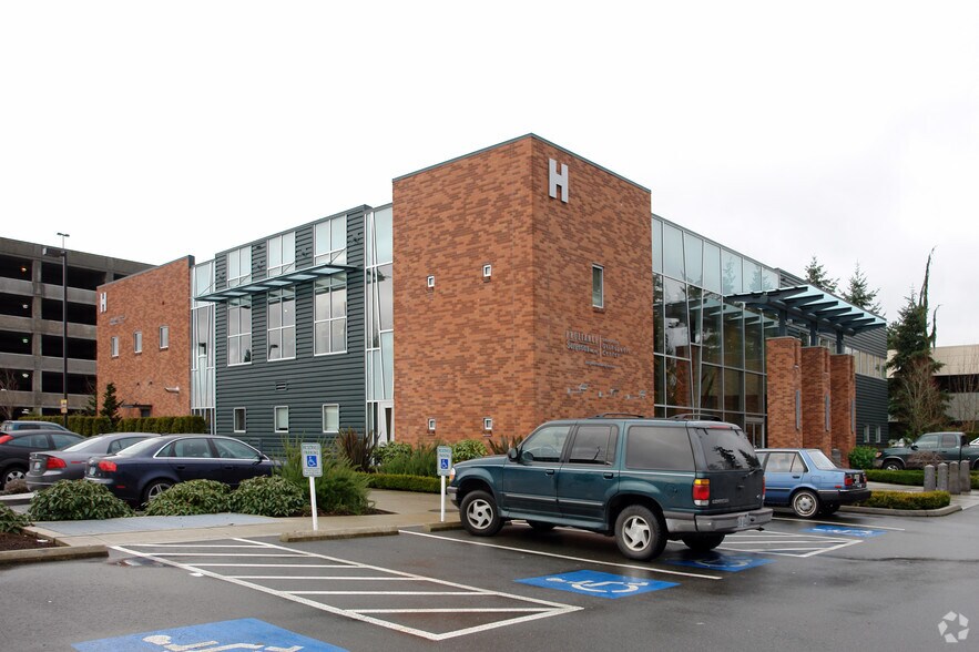 More Photos Of 12911 120th Ave NE, Kirkland Medical For Lease