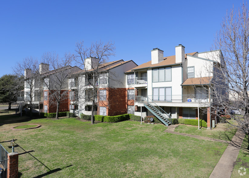 Primary Photo Of 3913 Gannon Ln, Dallas Apartments For Sale