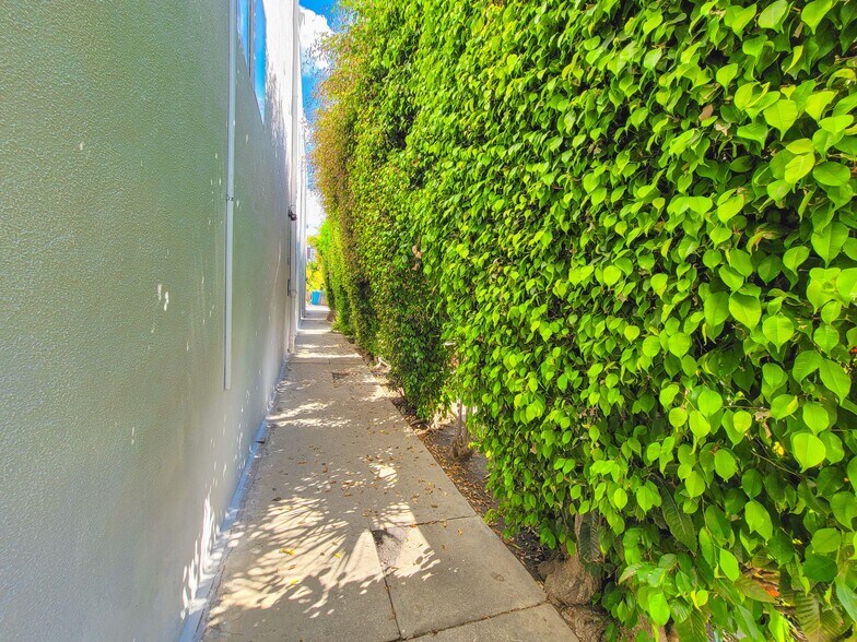 More Photos Of 1001 Hyperion Ave, Los Angeles Apartments For Sale