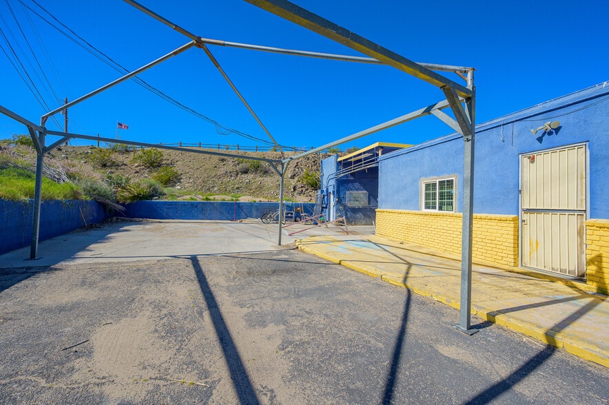 More Photos Of 1770 Highway 95, Bullhead City Specialty For Sale