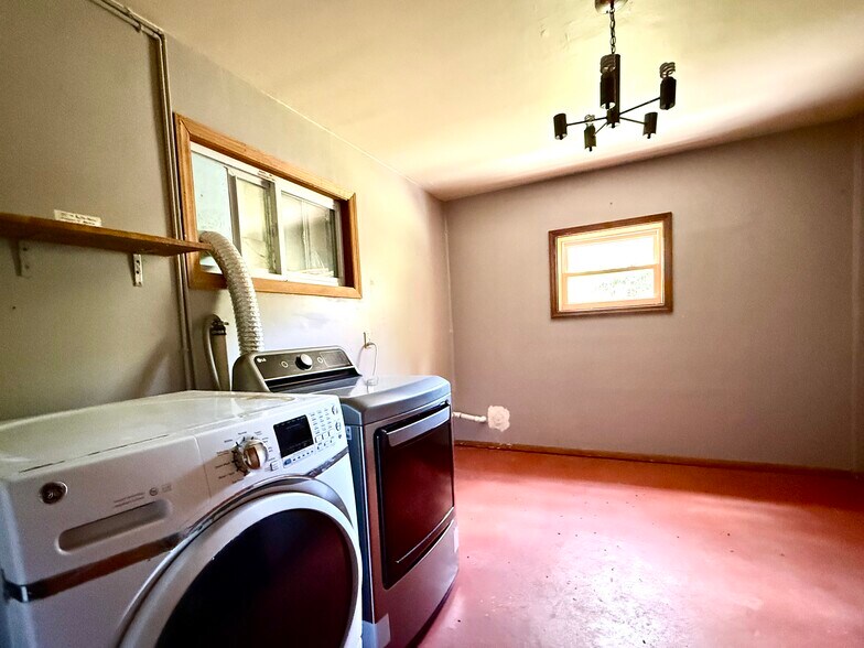 More Photos Of 5085 Route 23A, Haines Falls Flex For Sale