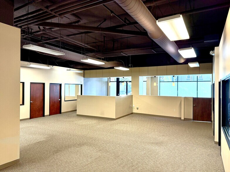 More Photos Of 1625 NE Weidler St, Portland Office For Lease