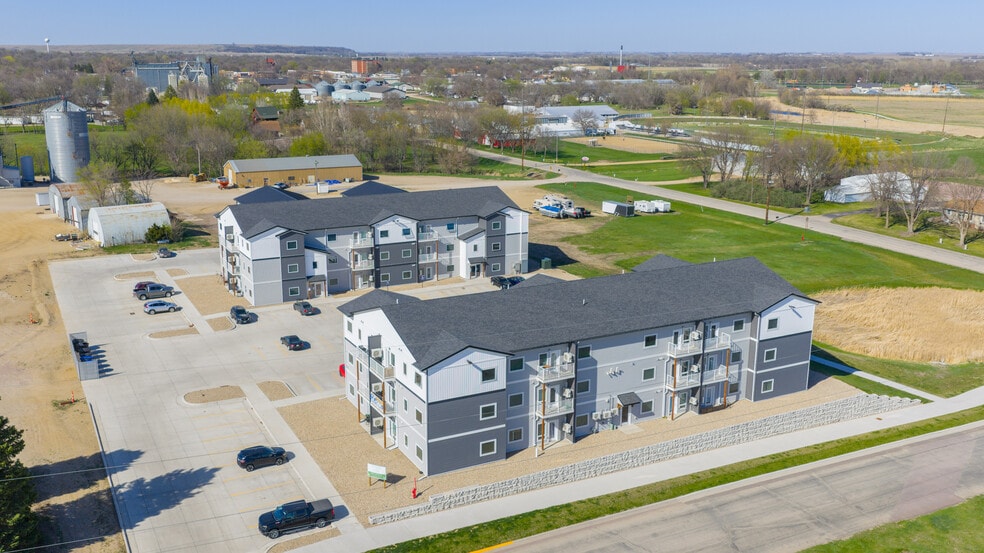 Primary Photo Of 120 & 124 W Hatting St, Luverne Apartments For Sale