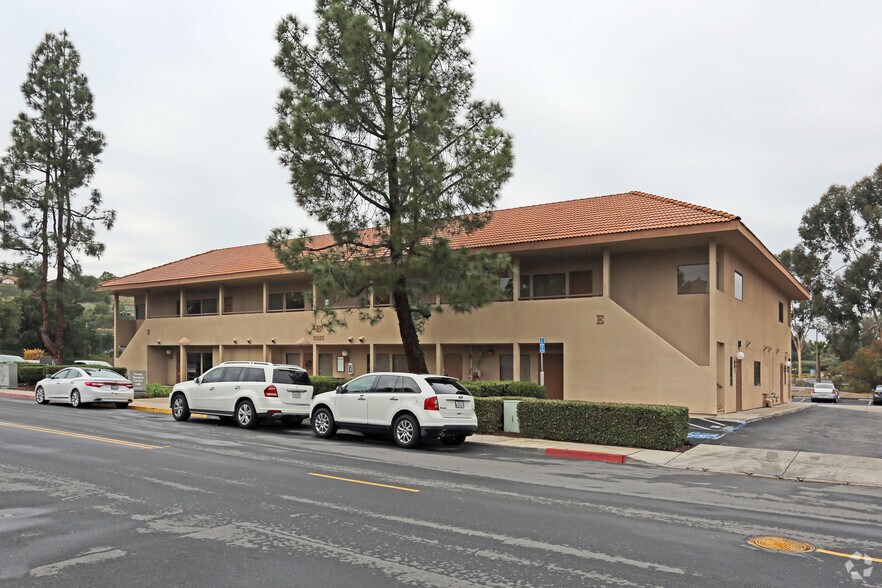 More Photos Of 15525 Pomerado Rd, Poway Office For Sale