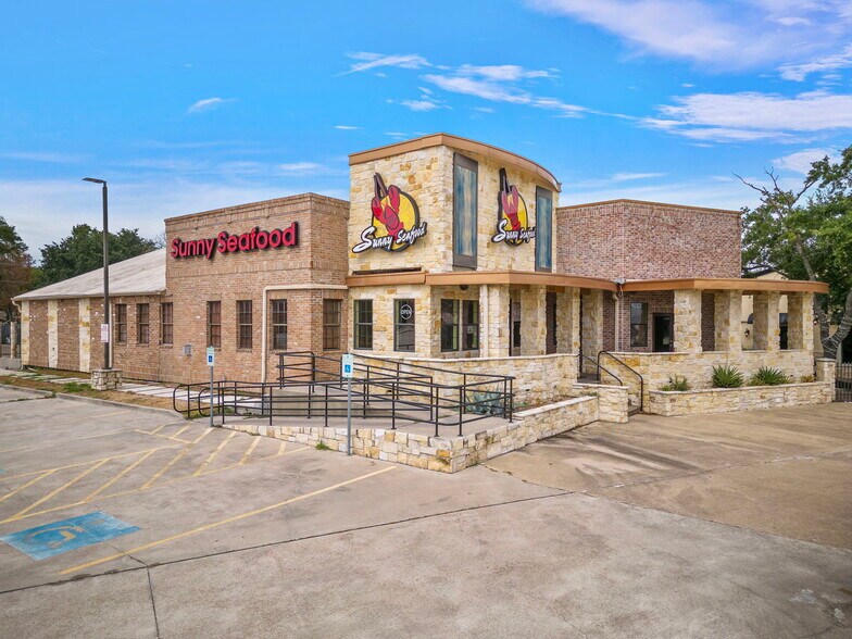 More Photos Of 2320 NASA Pky, Seabrook Restaurant For Sale