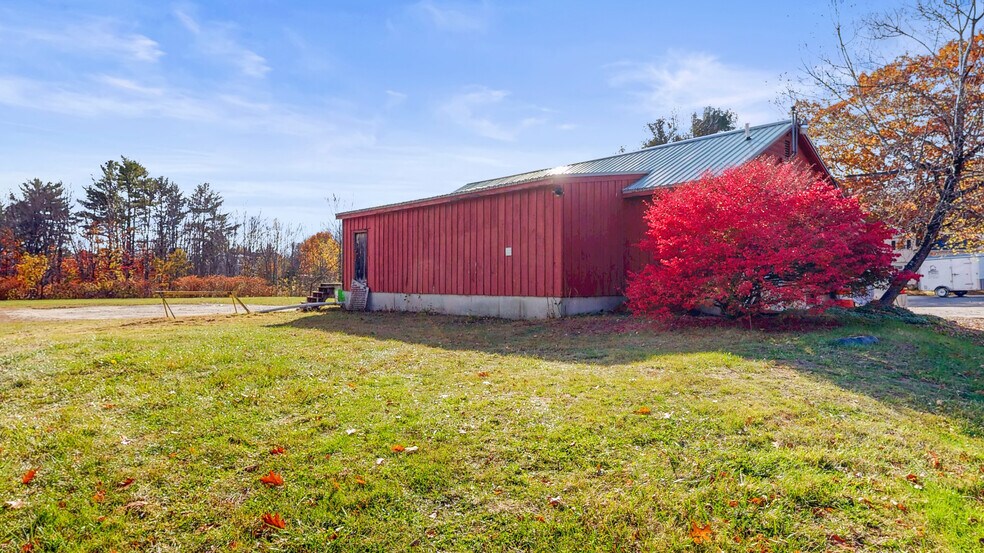 More Photos Of 130 Wardtown Rd, Freeport General Retail For Sale