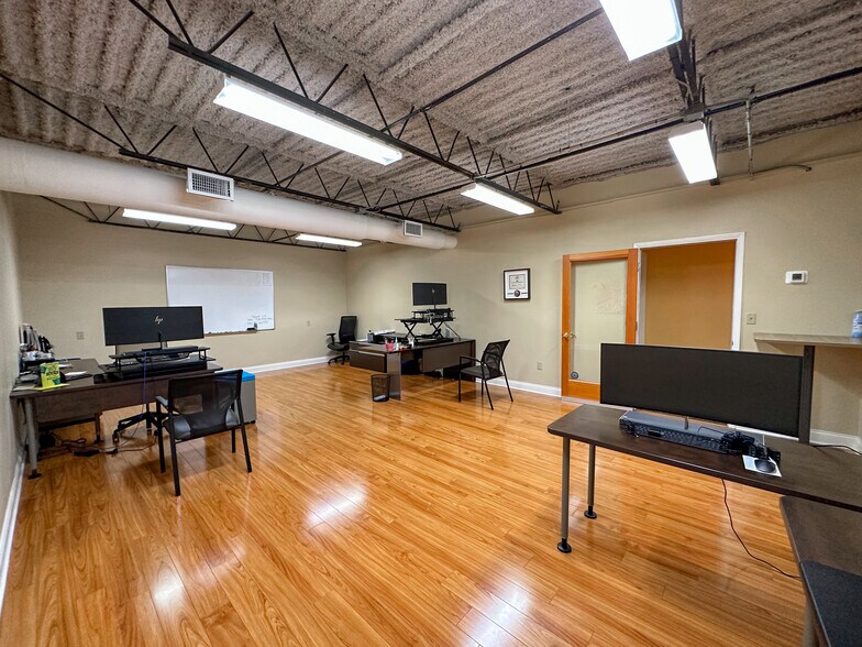 More Photos Of 3417 Lemon St, Tampa Loft Creative Space For Sale