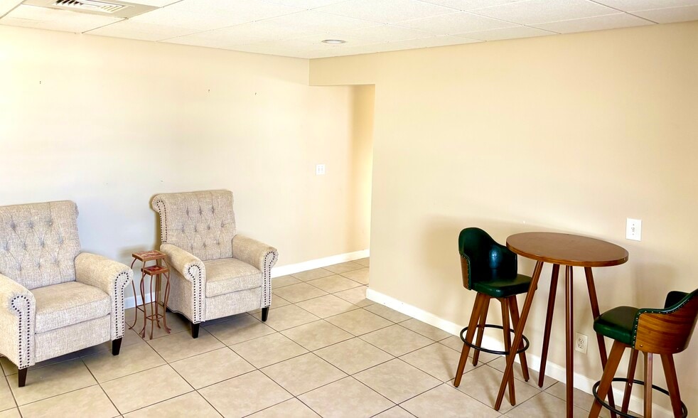 More Photos Of 218 S F St, Lake Worth Beach Warehouse For Sale