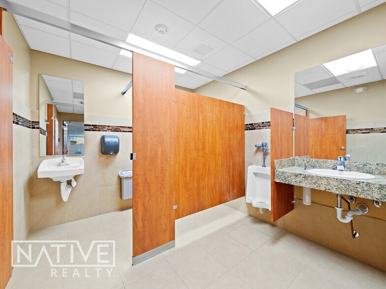 More Photos Of 634 NE 3rd Ave, Fort Lauderdale Office For Lease