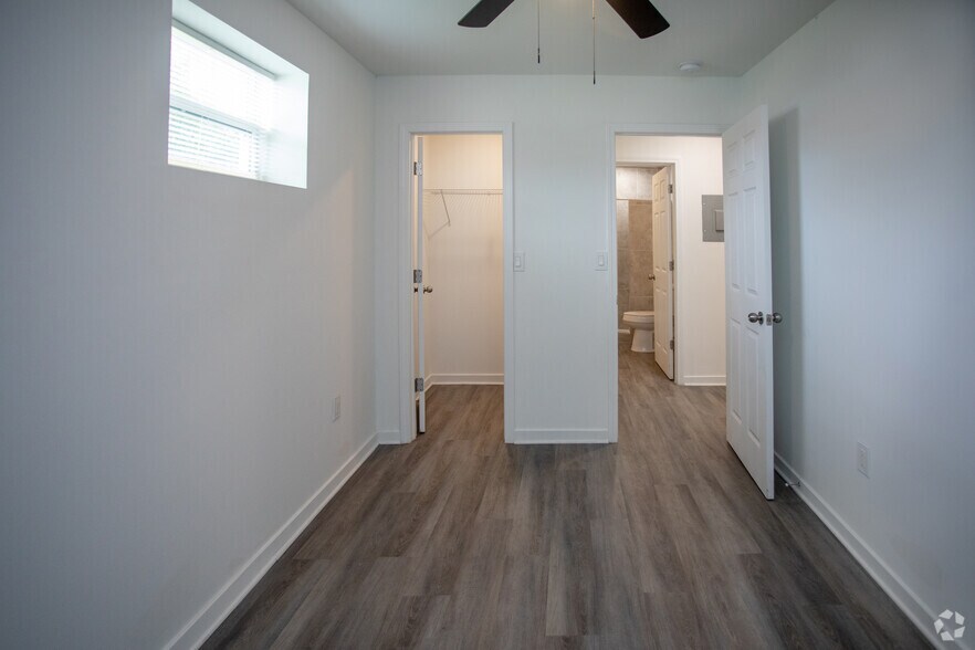 More Photos Of 545740 US Highway 1, Callahan Apartments For Sale