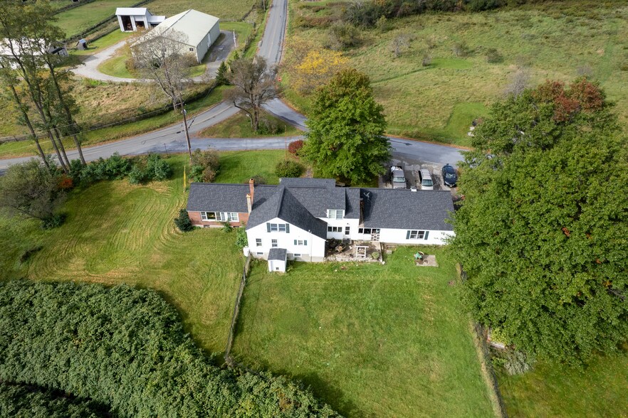 More Photos Of 4 Whitman Rd, Stephentown Sports And Entertainment For Sale