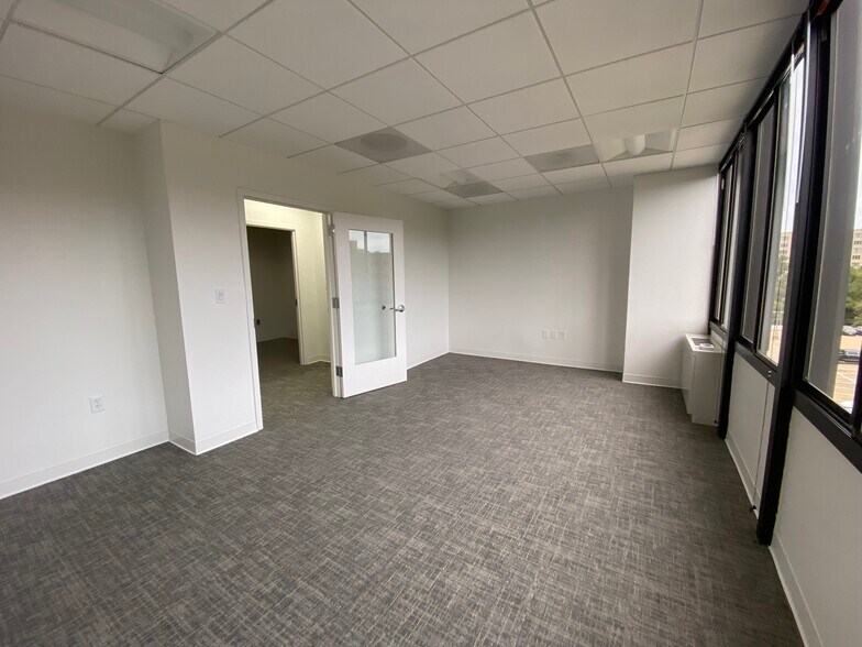 More Photos Of 150 S Washington St, Falls Church Office For Lease