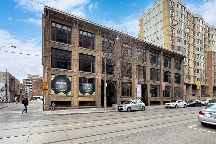 More Photos Of 10-14 Mccaul St, Toronto Office For Sale