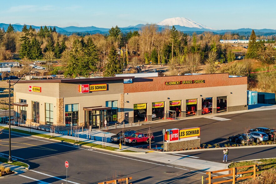 Primary Photo Of 4801 S 3rd Way, Ridgefield Auto Repair For Sale