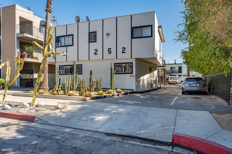 More Photos Of 252 W Elm Ave, Burbank Apartments For Sale