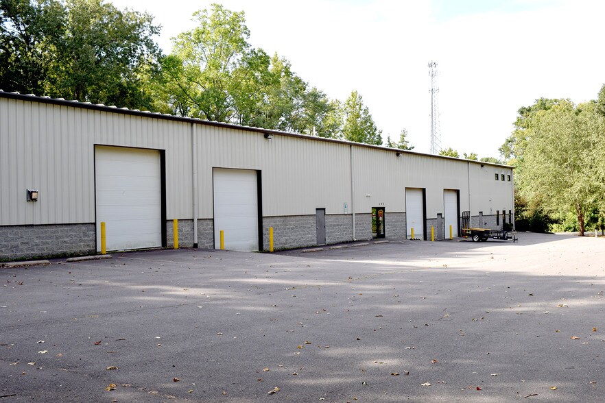 Primary Photo Of 19 Baron Park Rd, Fredericksburg Light Distribution For Lease