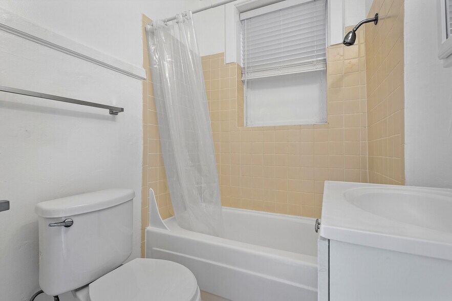 More Photos Of 184 13th St, Oakland Apartments For Sale