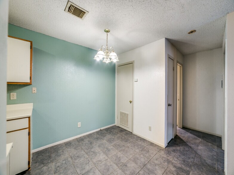 More Photos Of 7737 Skolout St, San Antonio Apartments For Sale