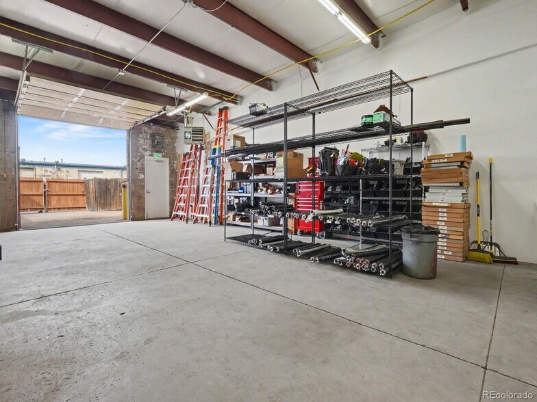 More Photos Of 410-428 Norfolk St, Aurora Light Manufacturing For Sale
