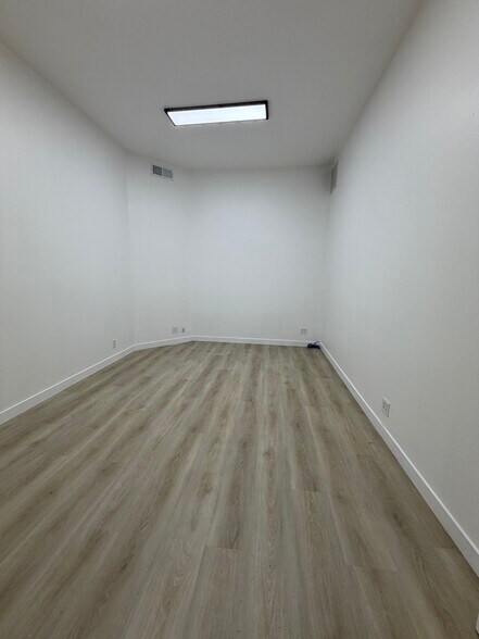 More Photos Of 4768 Park Granada, Calabasas Office For Lease