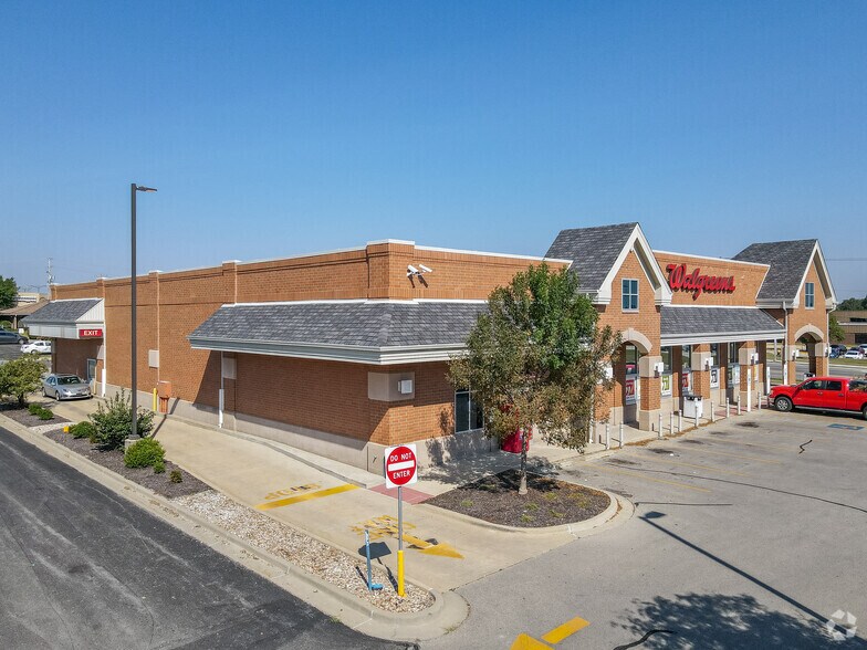 More Photos Of 1453 E 151st St, Olathe Drugstore For Sale