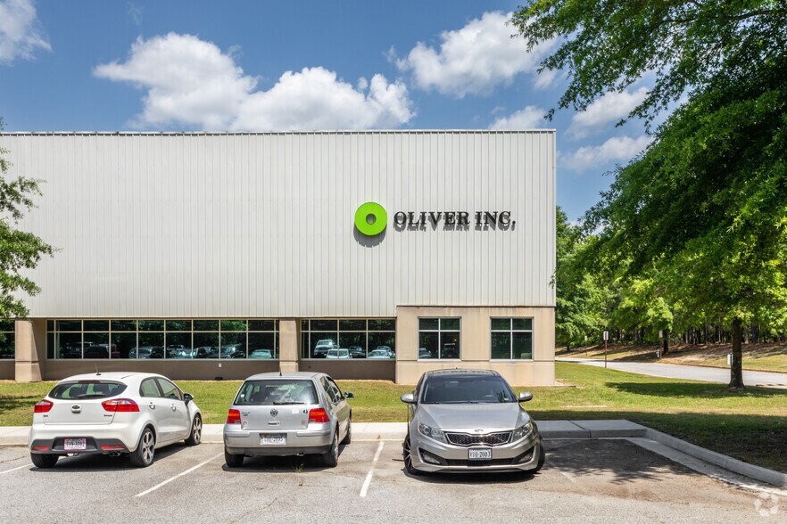 More Photos Of 8001 Greenpine Rd, North Chesterfield Warehouse For Lease
