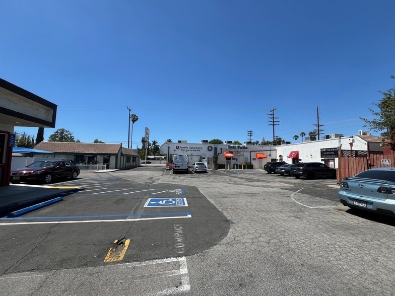 More Photos Of 22720-22750 Roscoe Blvd, West Hills Unknown For Lease